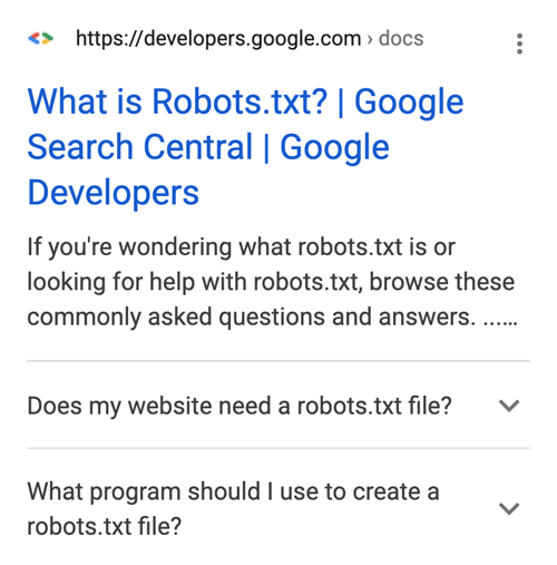 Zrzut ekranu przedstawiający przykład wyniku wyszukiwania Google dla strony dokumentacji Google Developers, gdzie pod głównym linkiem widoczne są rozwijane sekcje pytań i odpowiedzi. Eksperci z Contentologii wskazują to jako klasyczny przykład formatu, który oferował wysoką widoczność przed zmianami wprowadzającymi usunięcie FAQ ze snippetów.